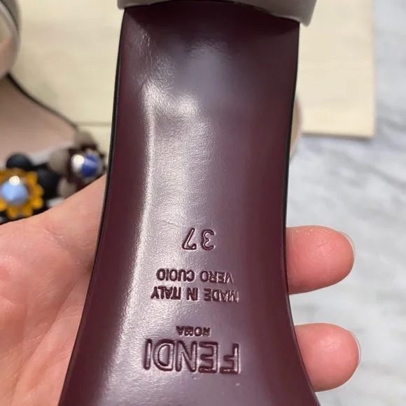 Gorgeous✨FENDI 🌼Flowerland 🌼Colorblock Leather Sandals - Picture 8 of 11